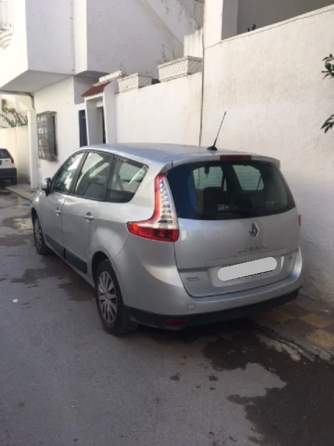 Renault Scenic - Photo 3