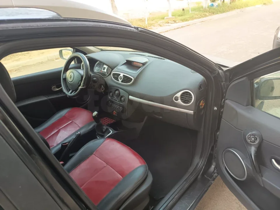 Renault Clio - Photo 12