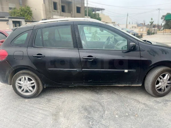 Renault Clio 2013 - 278 000 km - Essence