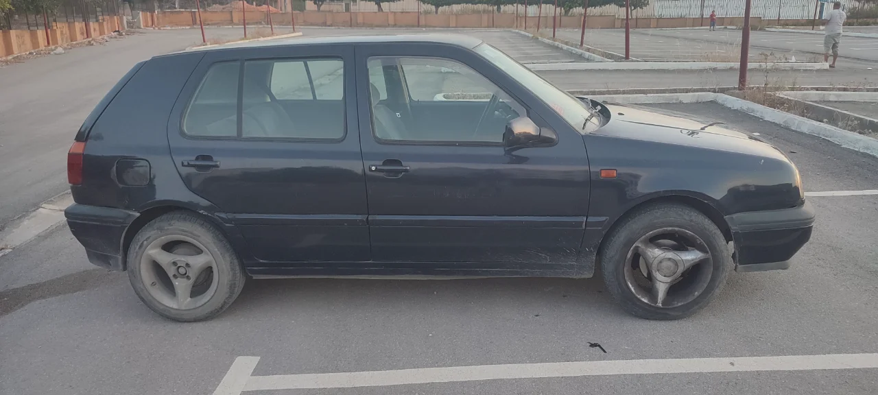 Volkswagen Golf - Photo 9