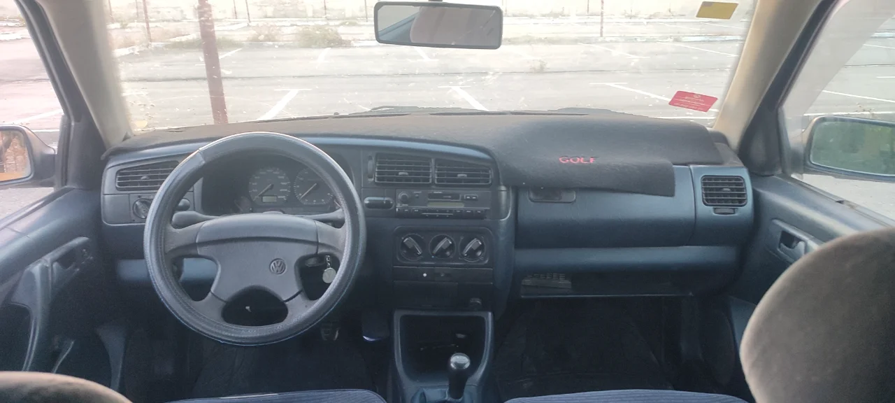 Volkswagen Golf - Photo 2