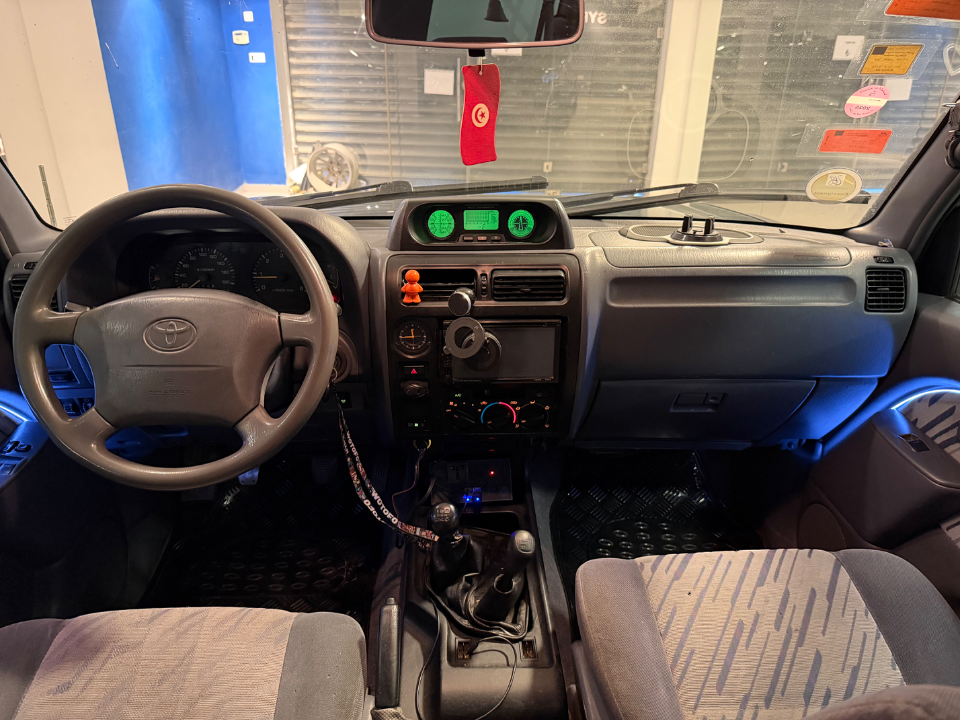 Toyota Land Cruiser - Photo 5