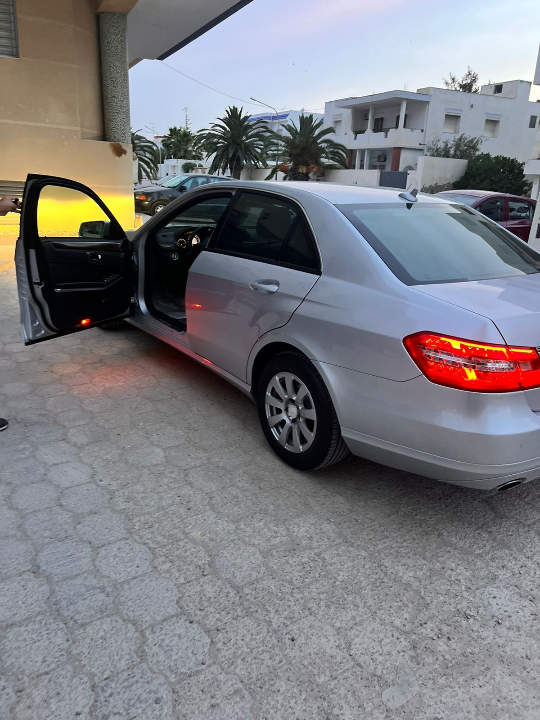 Mercedes Classe E - Photo 4