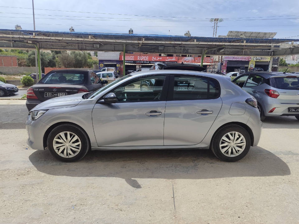 Peugeot 208 - Photo 6