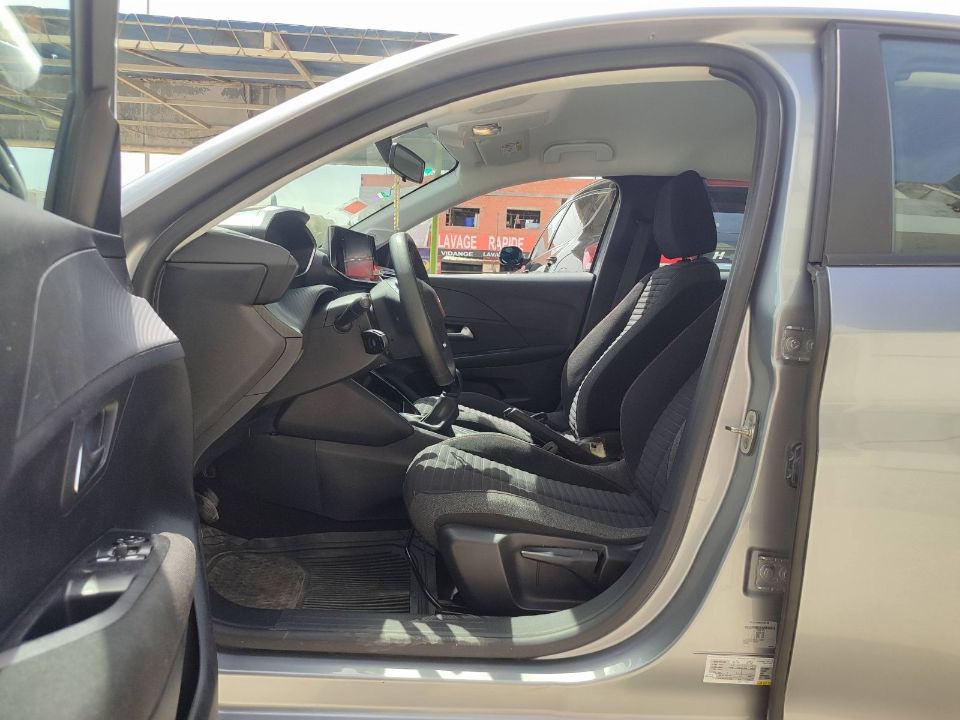 Peugeot 208 - Photo 4