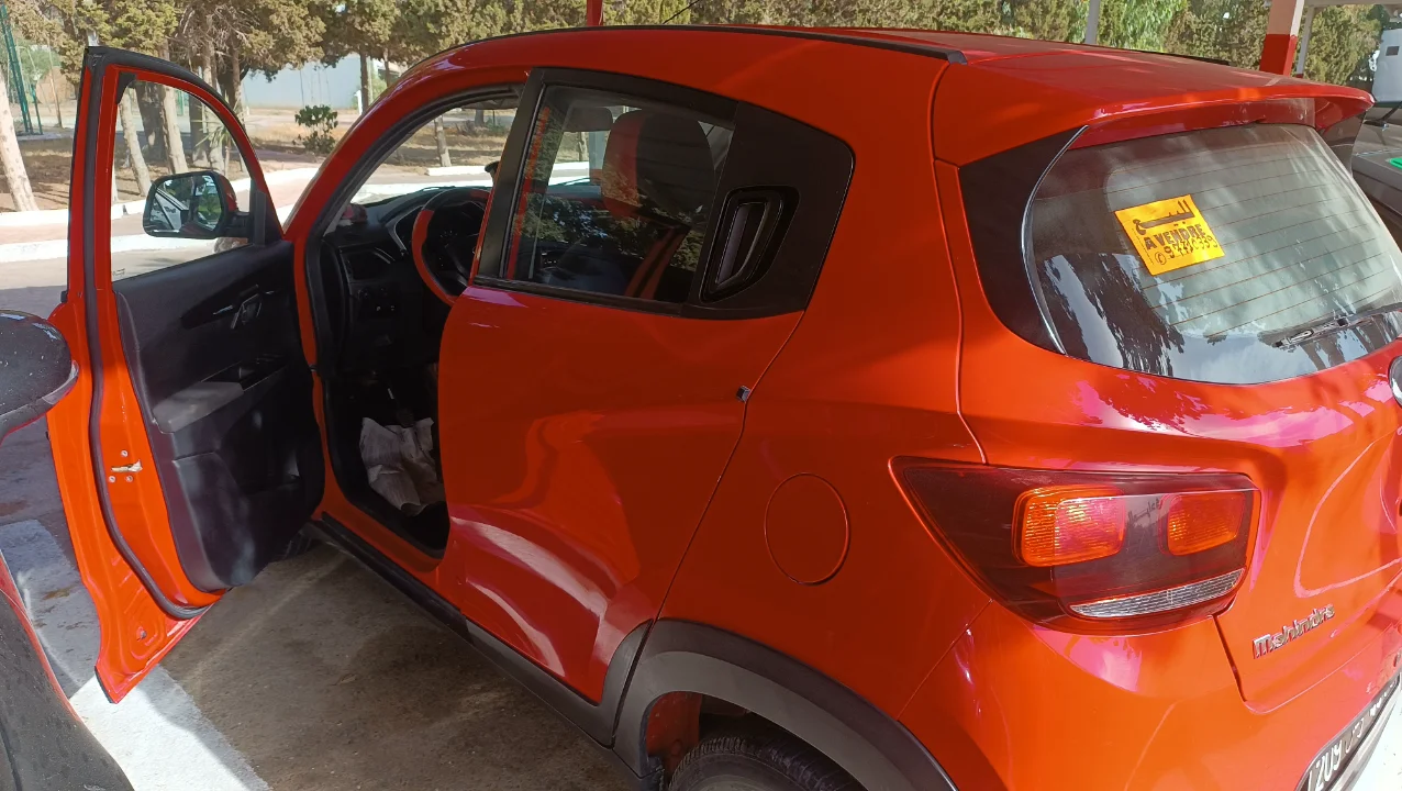 Mahindra KUV 100 - Photo 8