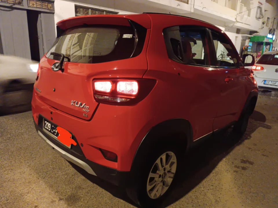 Mahindra KUV 100 - Photo 3