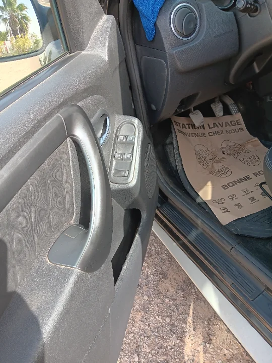 Dacia DUSTER - Photo 3