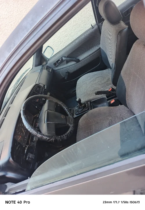 Volkswagen Passat - Photo 2