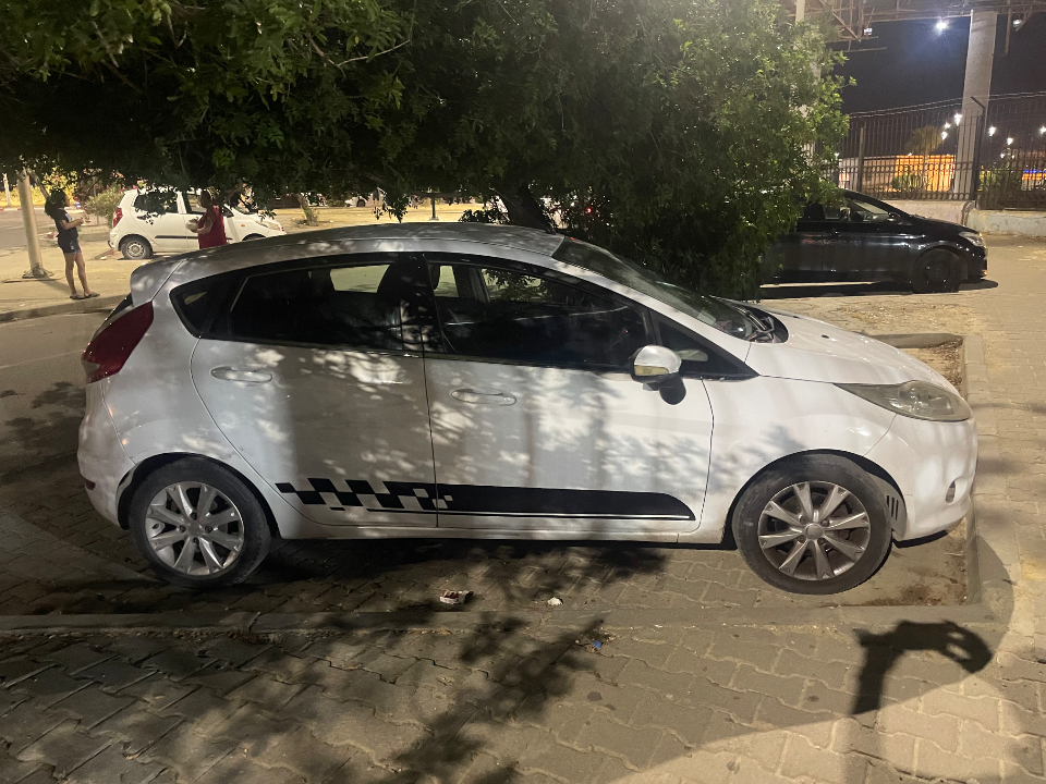 Ford FIESTA - Photo 4