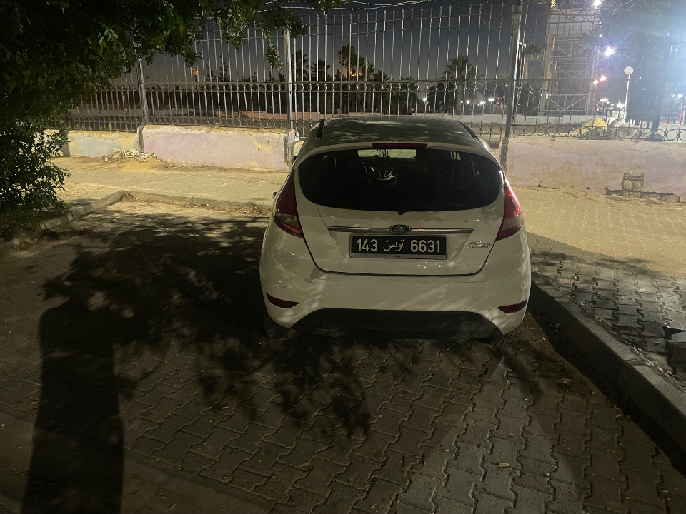 Ford FIESTA - Photo 2