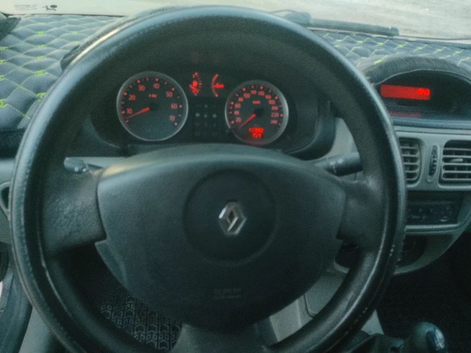 Renault Clio - Photo 8