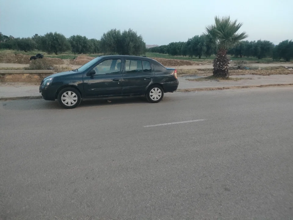 Renault Clio - Photo 2