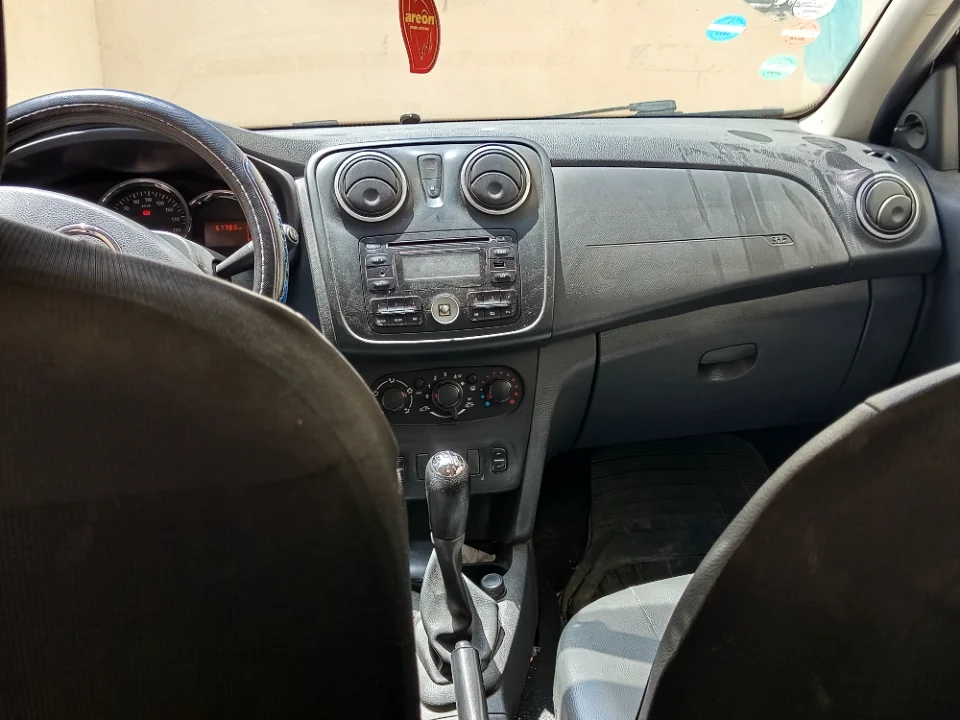 Dacia SANDERO - Photo 8