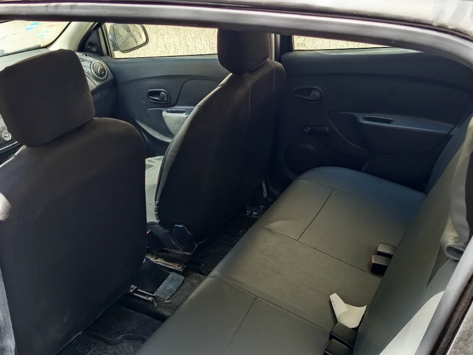 Dacia SANDERO - Photo 2