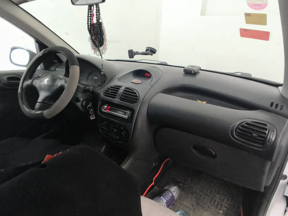 Peugeot 206 - Photo 6