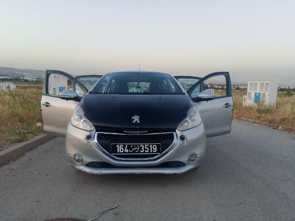 Peugeot 208 2013 - 23 500 km - Essence