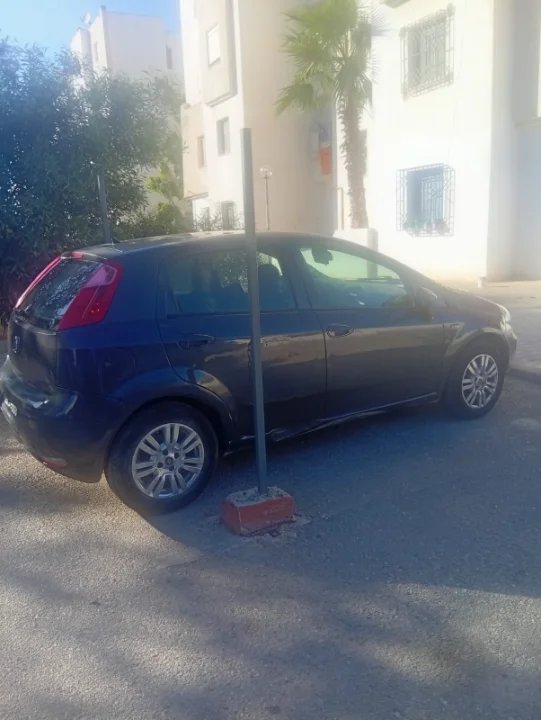 Fiat PUNTO - Photo 2