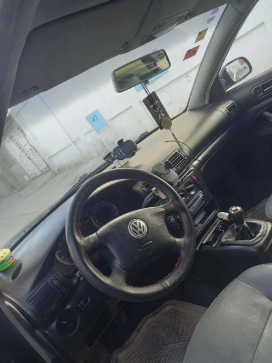 Volkswagen Passat - Photo 5