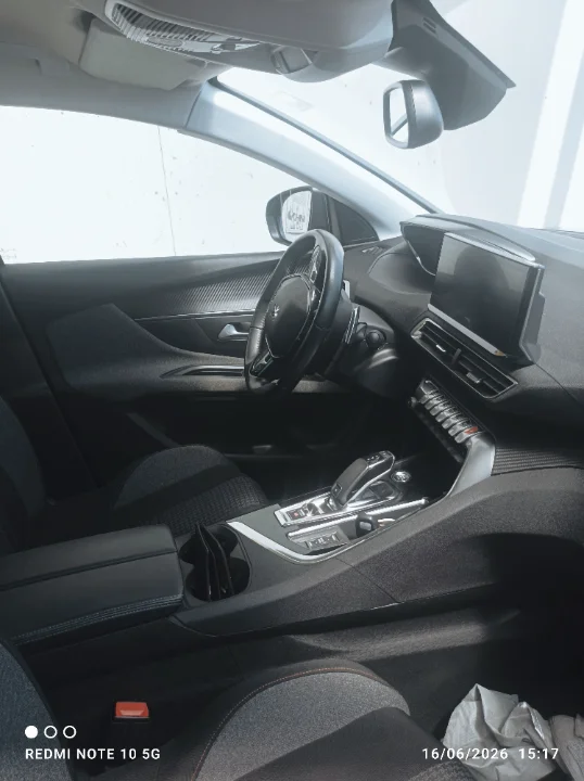 Peugeot 3008 - Photo 3