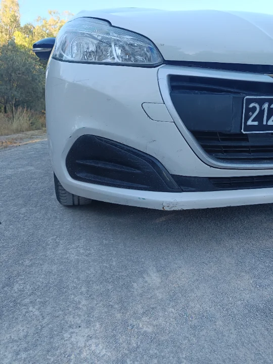 Peugeot 208 - Photo 10