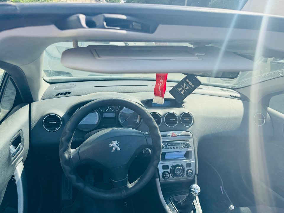 Peugeot 308 - Photo 10