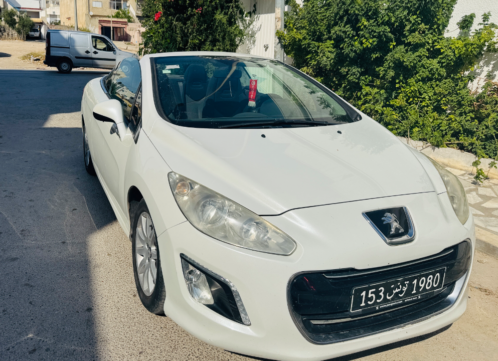 Peugeot 308 - Photo 2