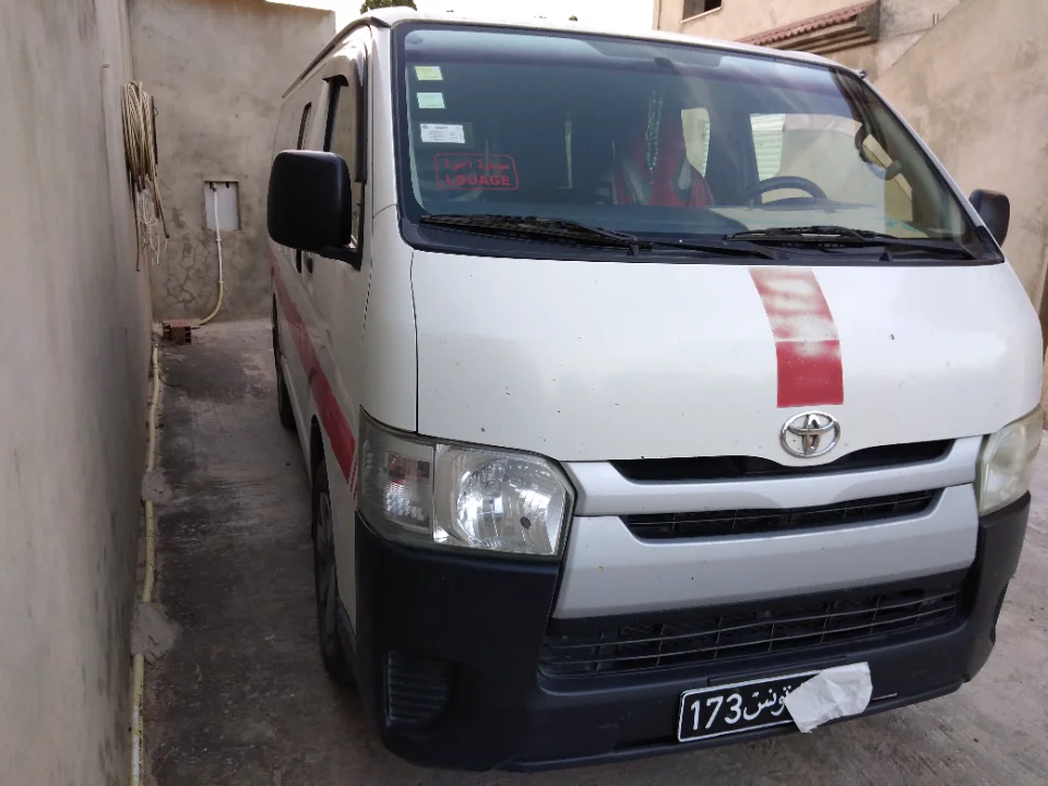 Toyota Hiace 2014