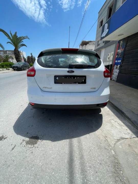 Ford ESCORT - Photo 8