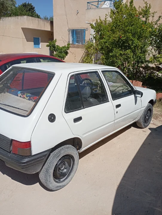 Peugeot 205 - Photo 5