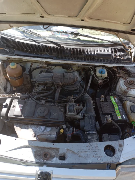Peugeot 205 - Photo 2