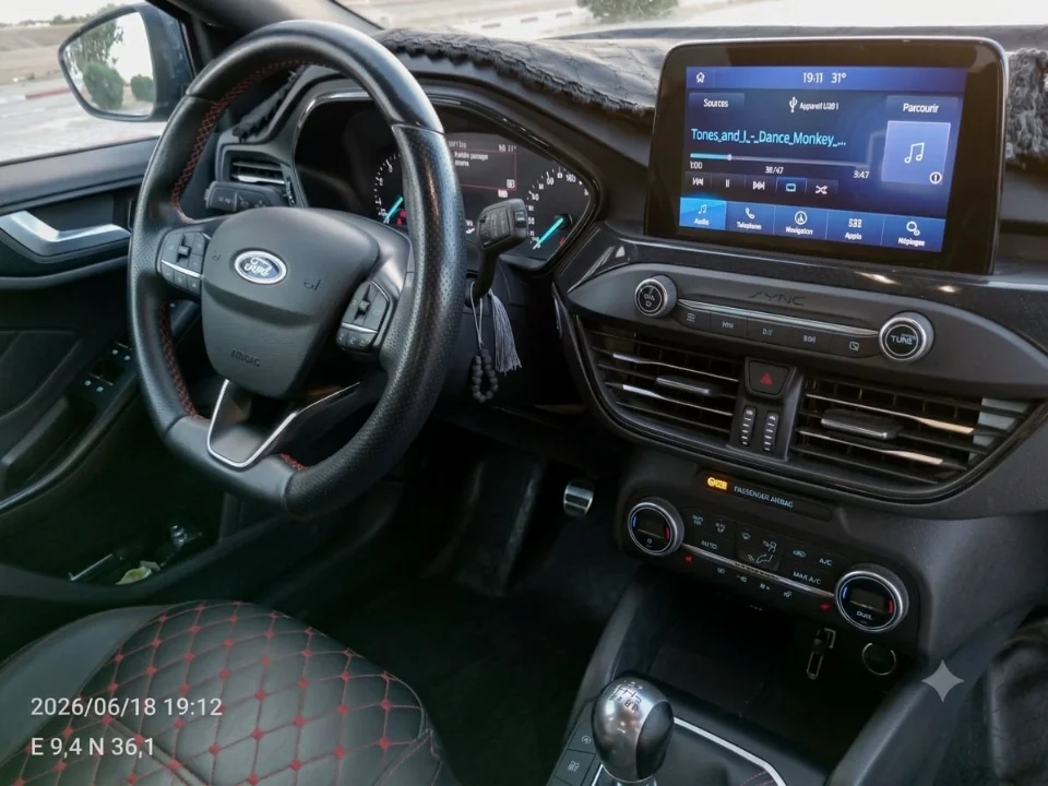 Ford FOCUS - Photo 8