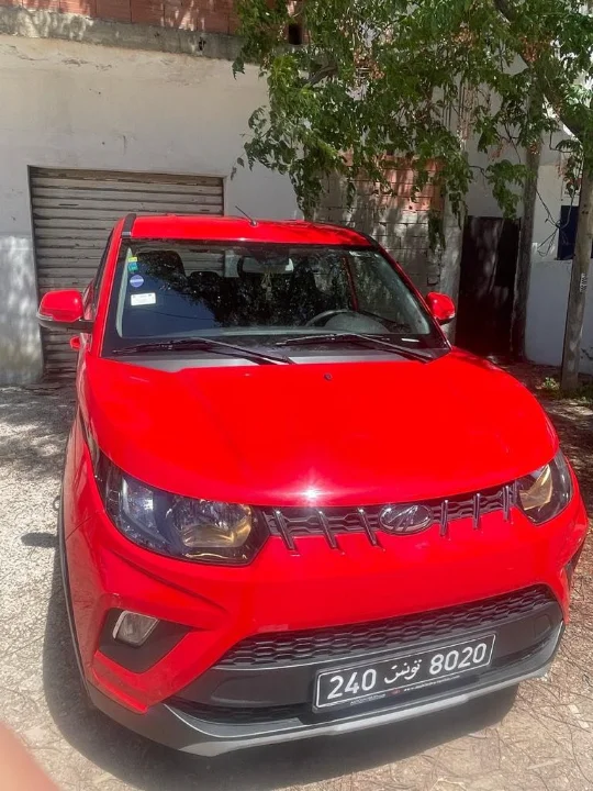 Mahindra KUV 100 2023