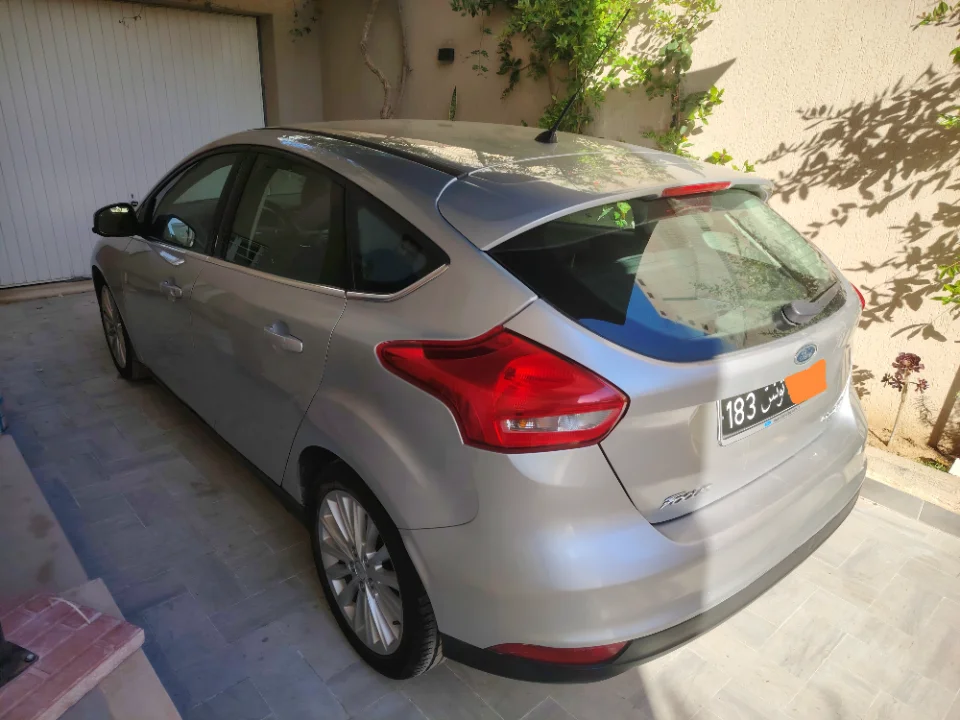 Ford FOCUS - Photo 6