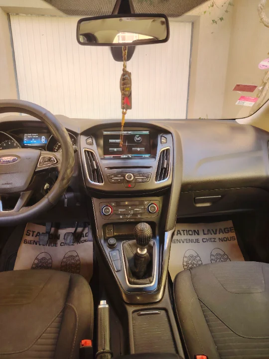 Ford FOCUS - Photo 2