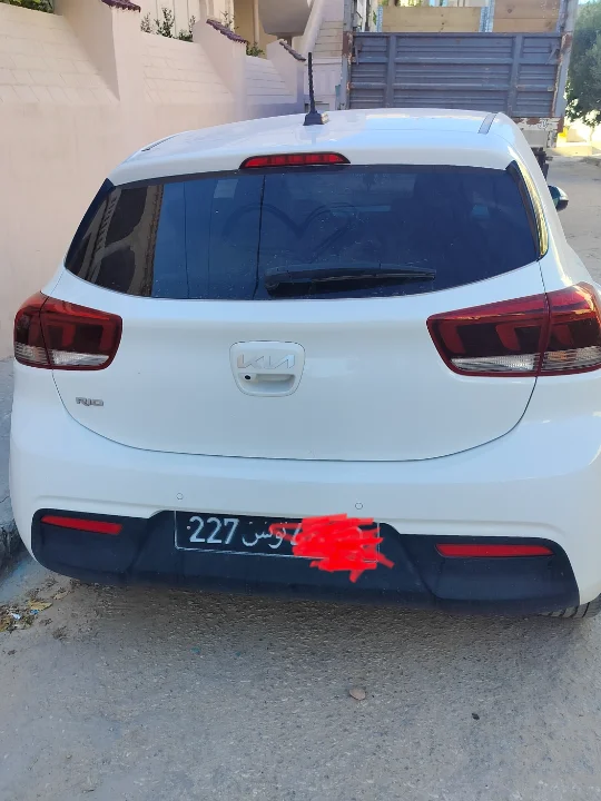 Kia RIO - Photo 7