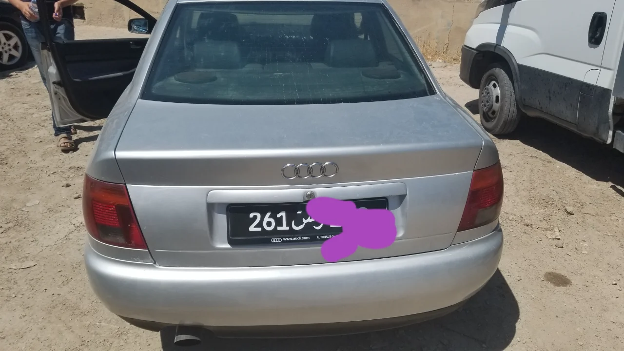 Audi A4 - Photo 5