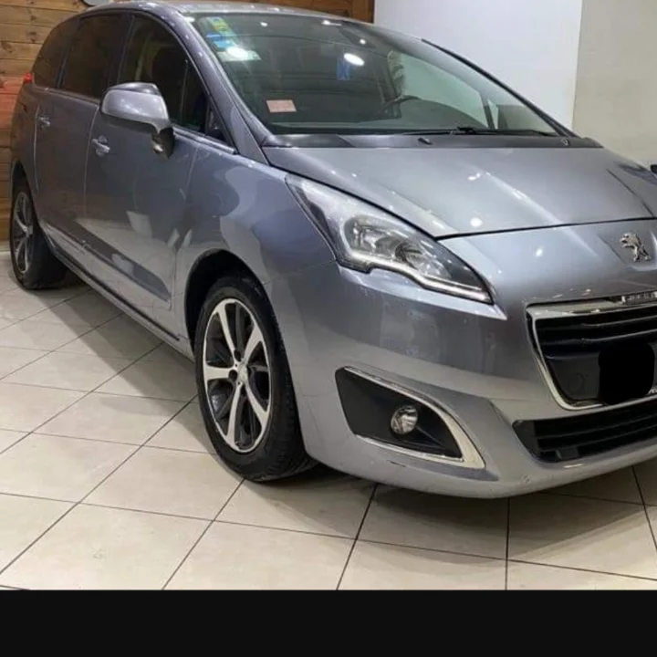 Peugeot 5008 - Photo 3