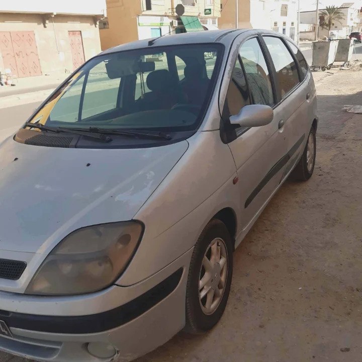 Renault Scenic - Photo 5