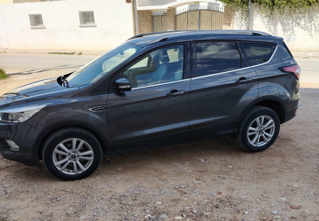 Ford KUGA - Photo 4