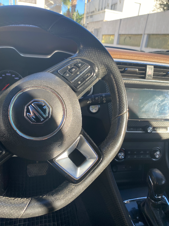 MG MG ZS - Photo 2