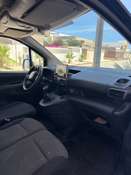 Citroen BERLINGO - Photo 8