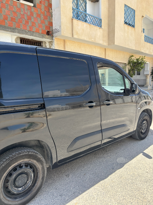 Citroen BERLINGO - Photo 6