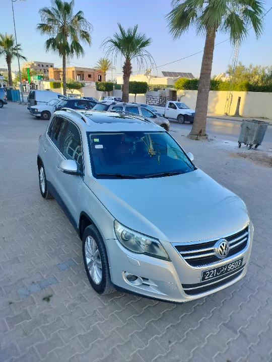 Volkswagen Tiguan - Photo 12