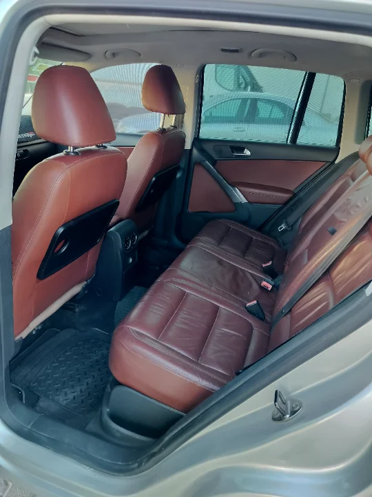 Volkswagen Tiguan - Photo 8