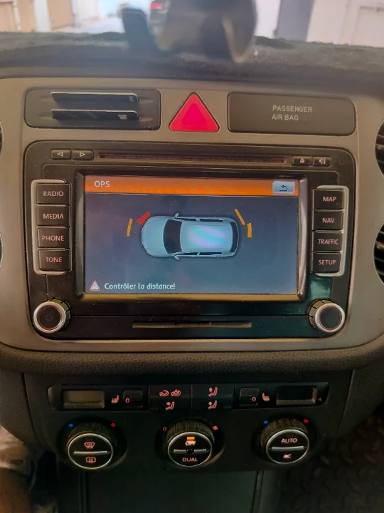 Volkswagen Tiguan - Photo 2