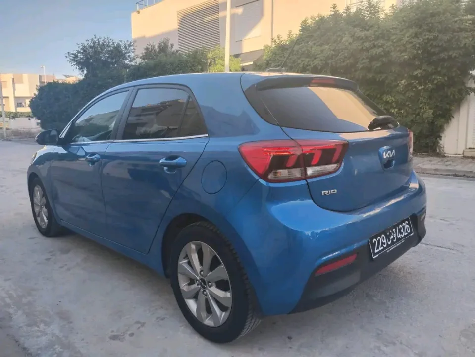 Kia RIO - Photo 6