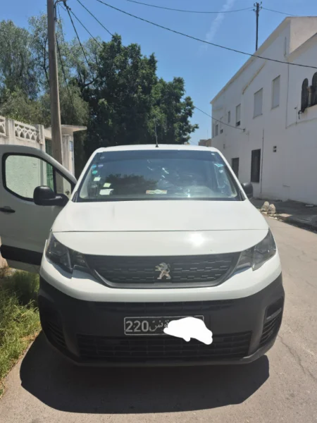 Peugeot Partner 2021 Diesel 347 000 km Tunis