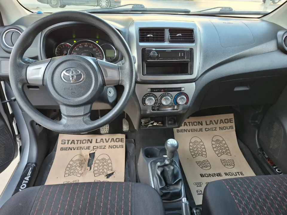 Toyota Yaris - Photo 5