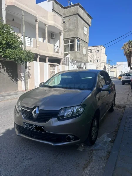 Renault Symbol - Renault Symbol 2015 Essence Ben arous